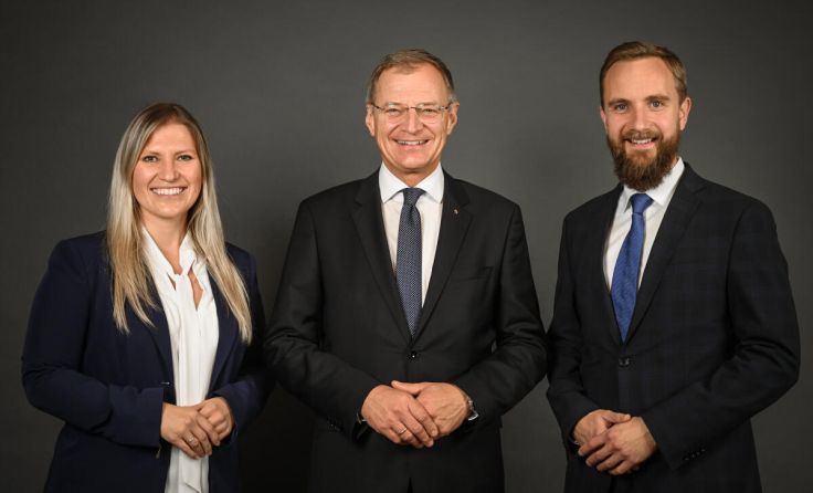 v.l.: BR Alexandra Platzer, LH Thomas Stelzer und Str. Martin Oberndorfer Foto: VP (Foto: ÖVP)