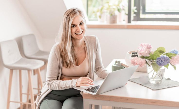 Katharina Tschurtschenthaler gründete 2019 die Yogavilla in Steyr. (Foto: Katja Huber Fotografie)