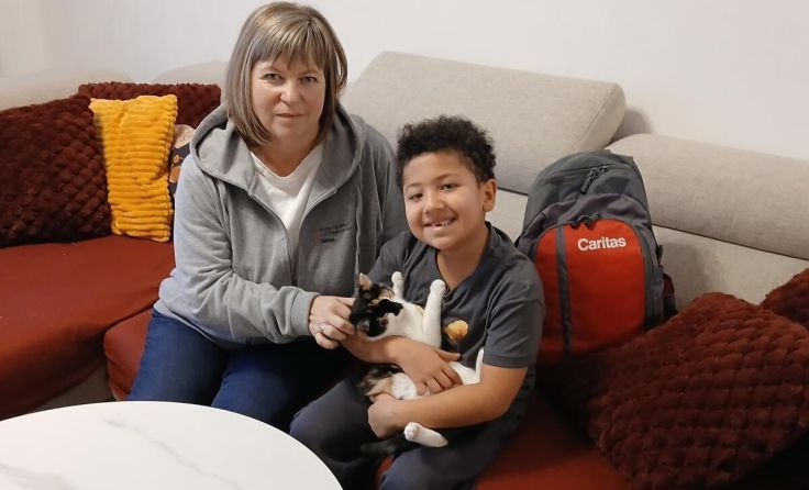 Pamela Mühlbachler hilft und entlastet Familien mit Kindern in der Region. (Foto: Caritas)