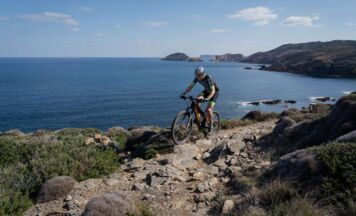 Lukas Kaufmann umrundet Menorca auf dem Camí de Cavalls 360º