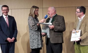 Sepp Pilz gewinnt Ehrenamtspreis in Urfahr Umgebung