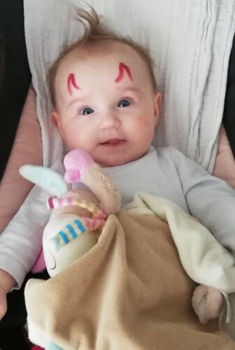 Das süßeste Babyfoto - Lucy  aus Vöcklabruck