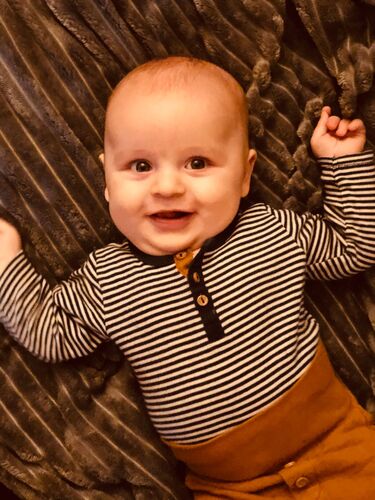 Das süßeste Babyfoto - Elon aus Freistadt