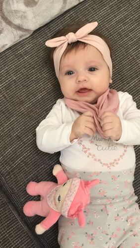 Das süßeste Babyfoto - Rosalie aus Wels