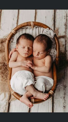 Das süßeste Babyfoto - Theo und Timo aus Eferding