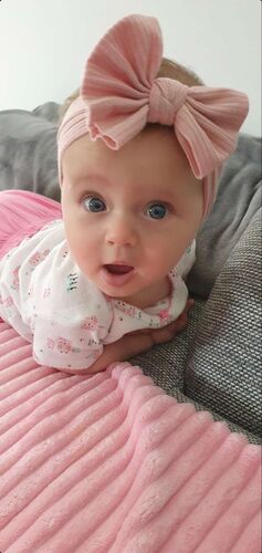 Das süßeste Babyfoto - Lia-Sophie  aus Vöcklabruck