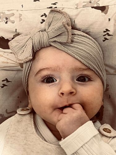 Das süßeste Babyfoto - Mia aus Urfahr-Umgebung