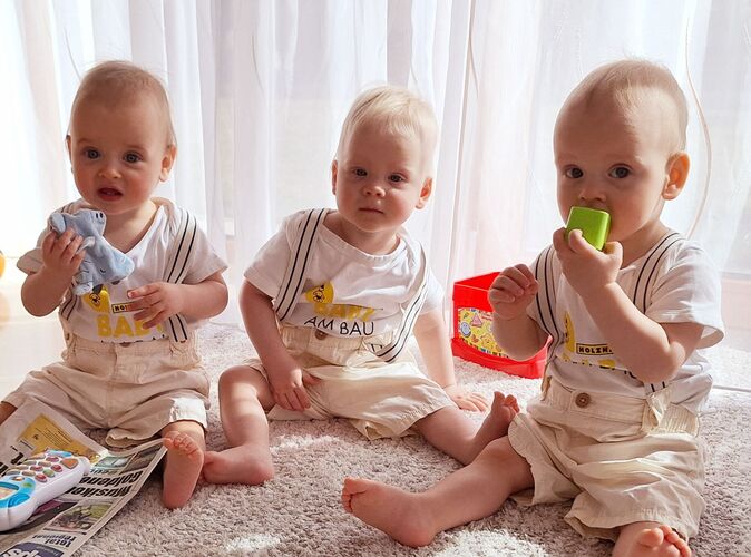 Das süßeste Babyfoto -  Michael, Manuel & Marcel aus Freistadt