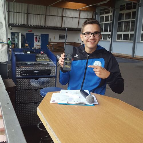 Ehrenamt 2020 - Simon aus Linz ( Blaue elf )