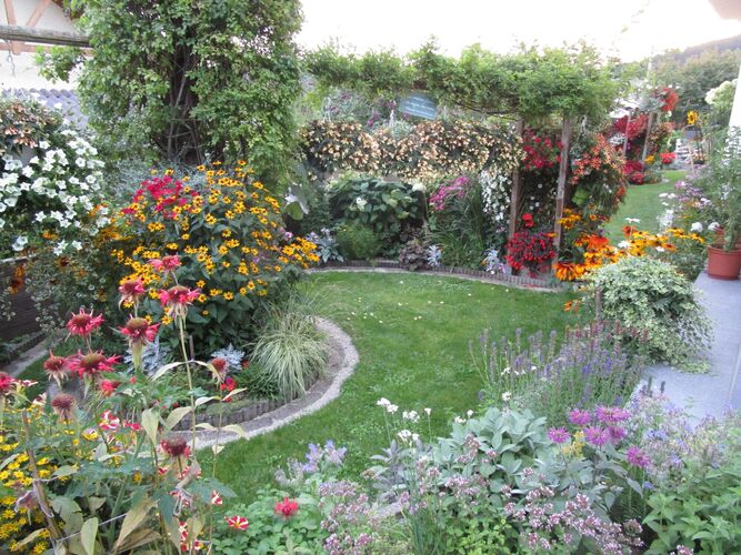 Schönstes Gartenfoto 2025 - Gertrude aus Freistadt