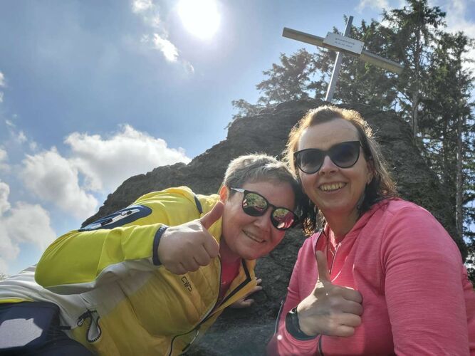 Tips Gipfelstürmer - Wanderschwestern Bettina und Sonja - Hohen Dürnberg (549m)