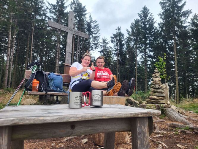 Tips Gipfelstürmer - Wanderschwestern Bettina & Sonja - Lutzenkreuz (907m)