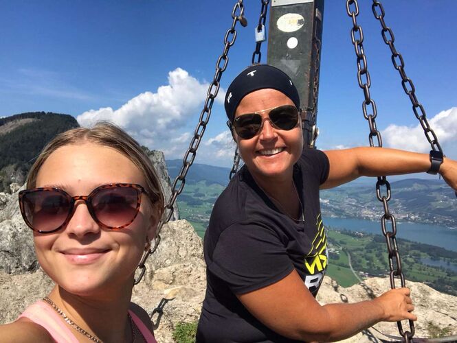 Tips Gipfelstürmer - Tanja und Jessika - Almkogel (1030m)