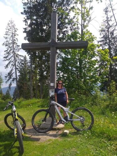 Tips Gipfelstürmer - Adelheid - Gipfelkreuz Madereck (1053m)
