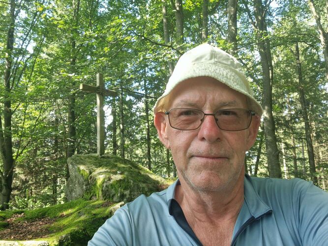 Gipfelstürmer 2024 - Helmut - Steinfelsen Gipfel  (811m)