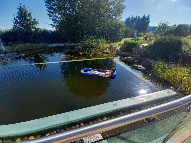 Cool am Pool - Andrea aus Urfahr-Umgebung