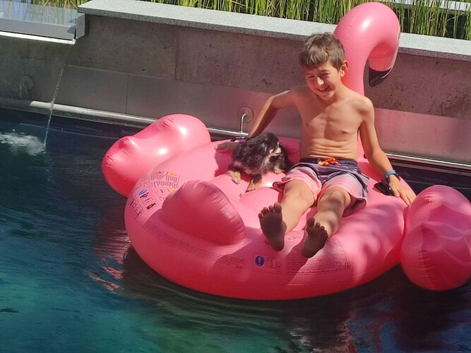 Cool am Pool - Sandra aus Urfahr-Umgebung