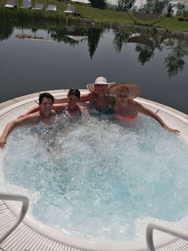 Cool am Pool - Maria aus Wels