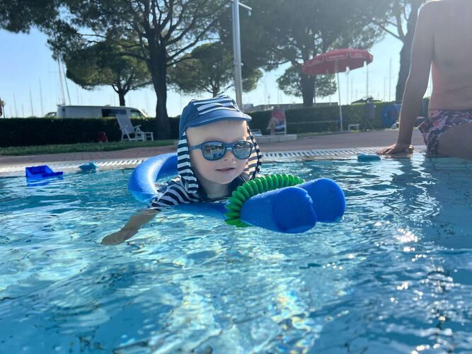 Cool am Pool - Magdalena aus Linz