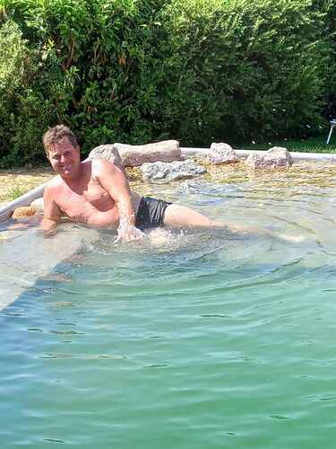 Cool am Pool - Herbert aus Steyr