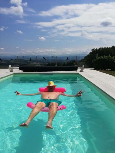 Cool am Pool - Hermann aus Amstetten