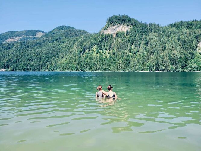 Cool am Pool - Teresa aus Vöcklabruck