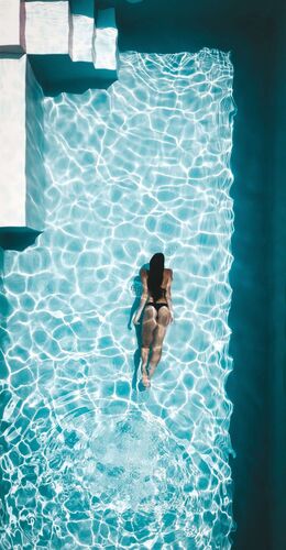 Cool am Pool - Nina aus Steyr