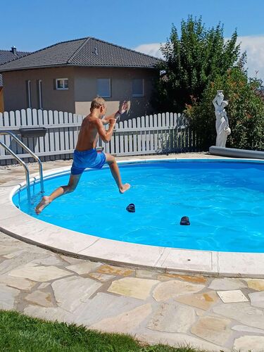 Cool am Pool - Sabrina aus Wels