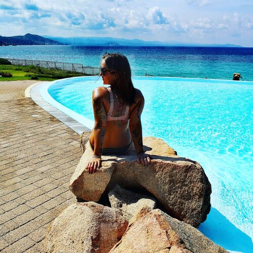 Cool am Pool - Stefanie aus Vöcklabruck