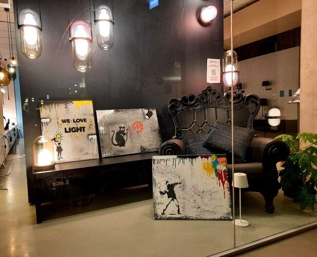 Banksy Schaufenster-Kreativwettbewerb - Molto Luce aus Wels