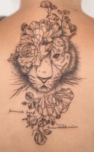 Das coolste Tattoo - Carina aus Vöcklabruck