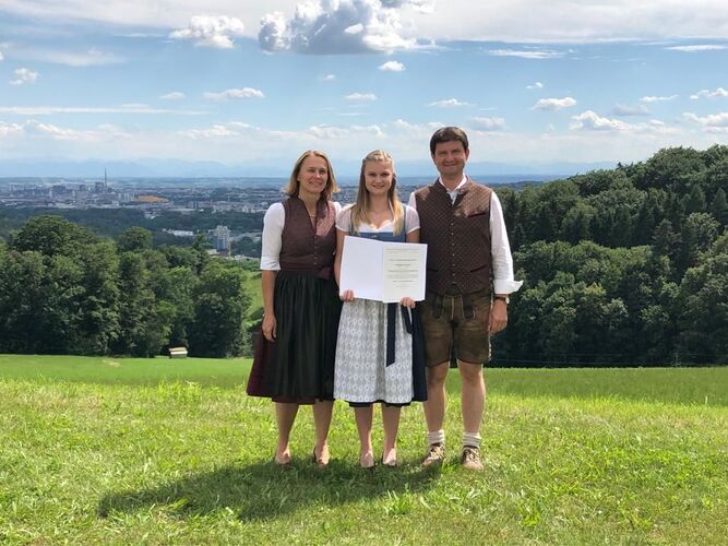 Trachtenvoting - Kathrin aus Linz-Land