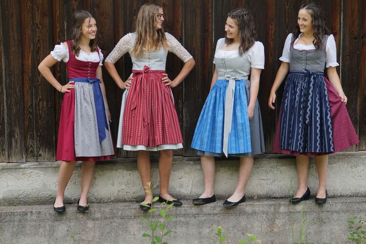 Trachtenvoting - Katharina, Alexandra, Sarah und Maria aus Scheibbs