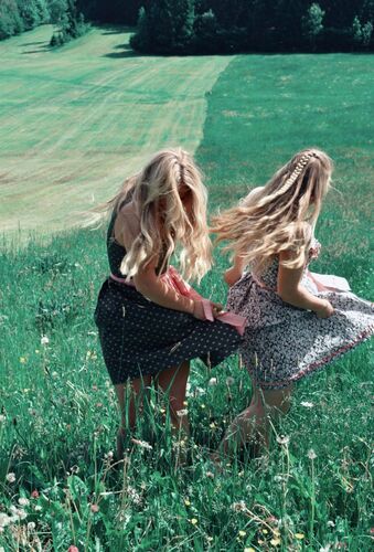 Trachtenvoting - Hannah und Eva aus Rohrbach