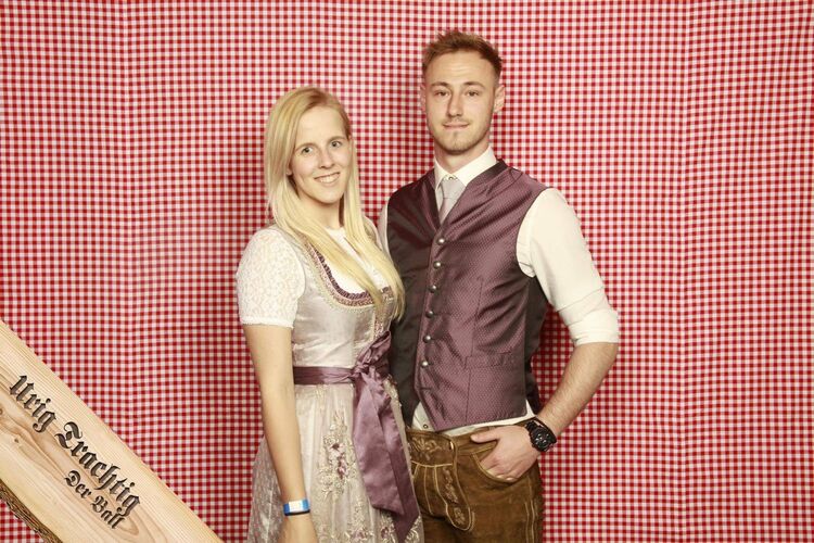 Trachtenvoting - Maike aus Wels