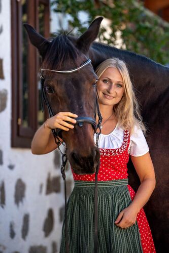 Trachtenvoting - Doris aus Enns