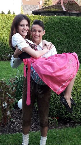 Trachtenvoting - Stephanie aus Linz