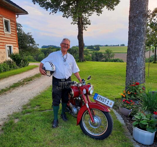 Trachtenvoting - Ernst aus Linz-Land