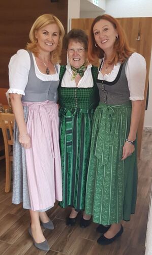 Trachtenvoting - Manuela  aus Vöcklabruck