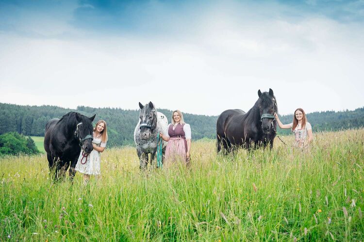 Trachtenvoting - Simone aus Ried