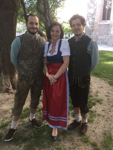 Trachtenvoting - Edith aus Linz-Land