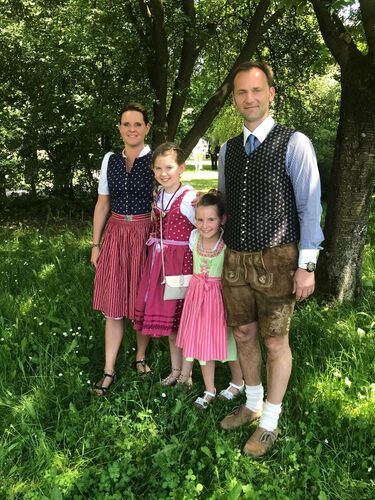 Trachtenvoting - Birgit aus Linz