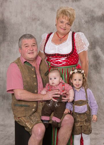 Trachtenvoting - Gerda aus Linz-Land