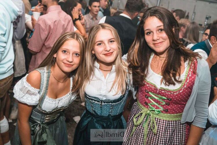 Trachtenvoting - Lilly aus Steyr