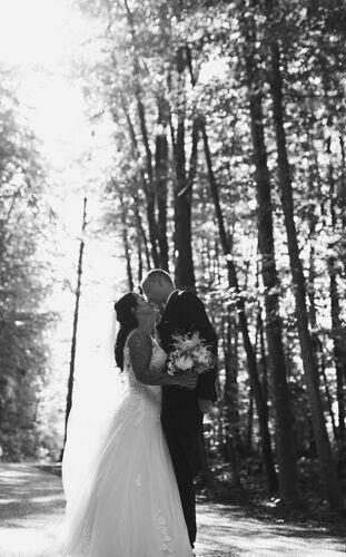 Traumpaar 2022 - Marion & Amar aus Vöcklabruck