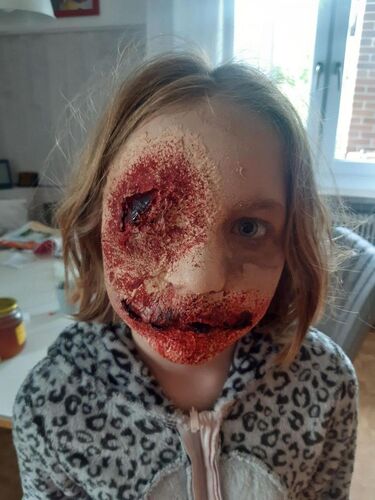 Young at Art - Petra V. ( 17 ) aus Rohrbach