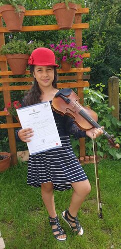 Zeig's Zeignis - Cemre  aus Ried