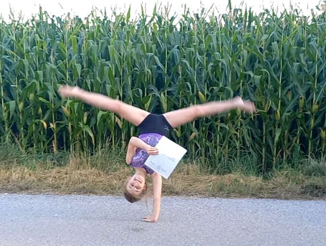 Zeigs Zeignis - Emily aus Linz-Land