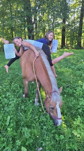 ZeigsZeignis -  Lisa und Helena aus Schärding