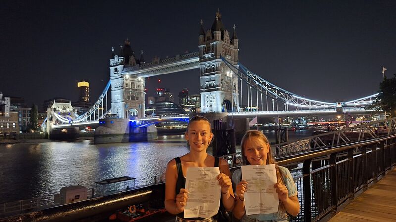 ZeigsZeignis -  Helena und Lisa aus Schärding